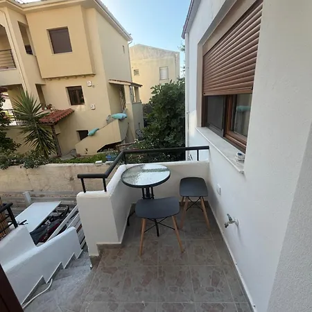 Nicolas House 度假居 尼基季